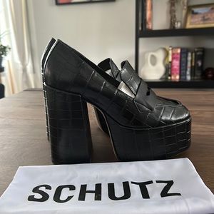 Schutz Casual Platform Pump, black, size: US 8,5 new with bag, without box